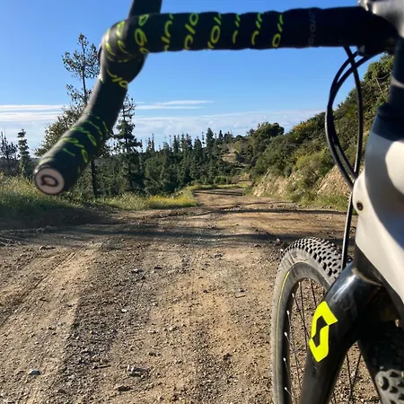 El Mirador By Bh アパート